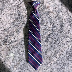 A clip on tie